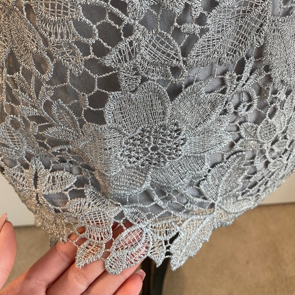 Express Grey Tank - Picture 3 of 7